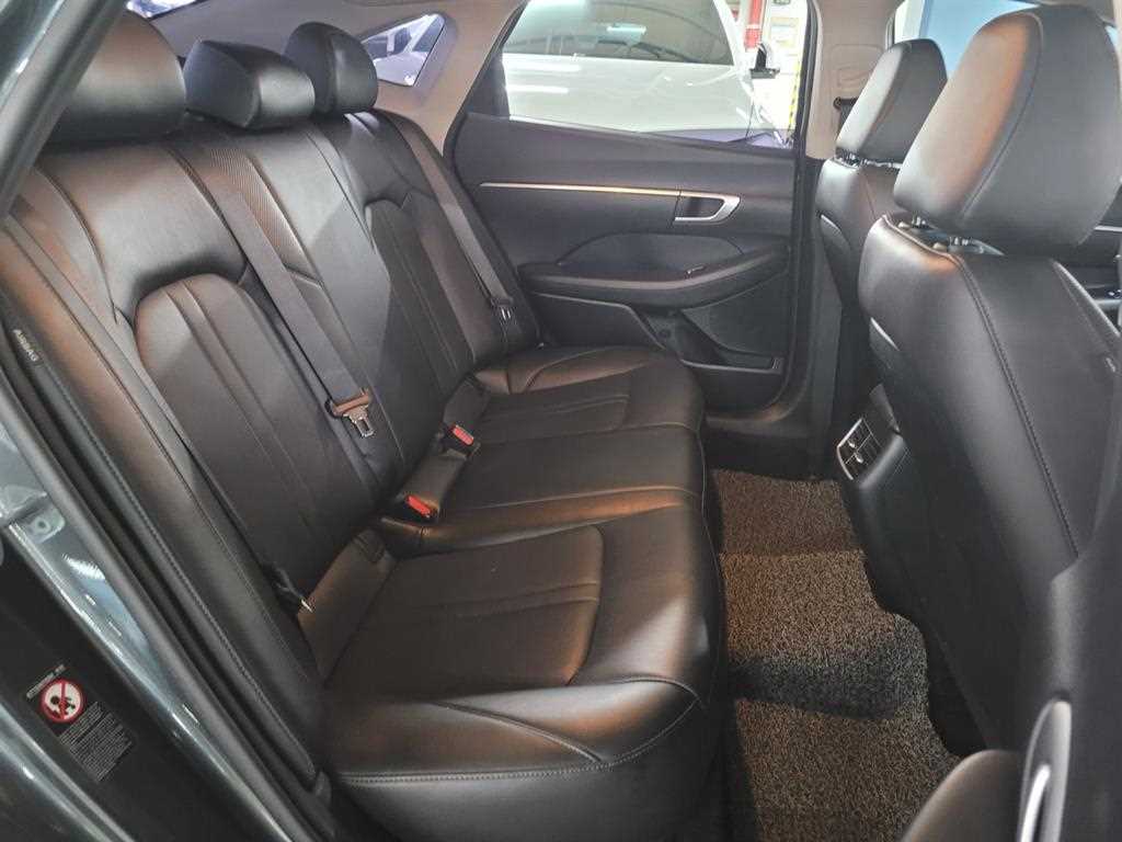 HYUNDAI Sonata - Vista 8