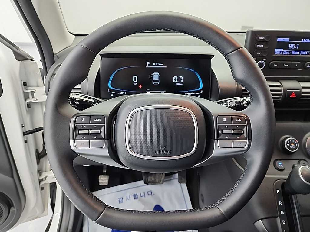 HYUNDAI Casper - Vista 9