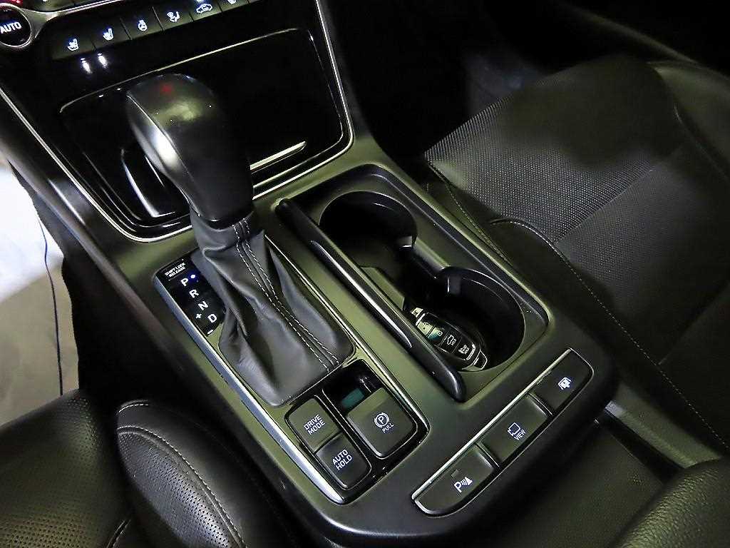 HYUNDAI Grandeur - Vista 12