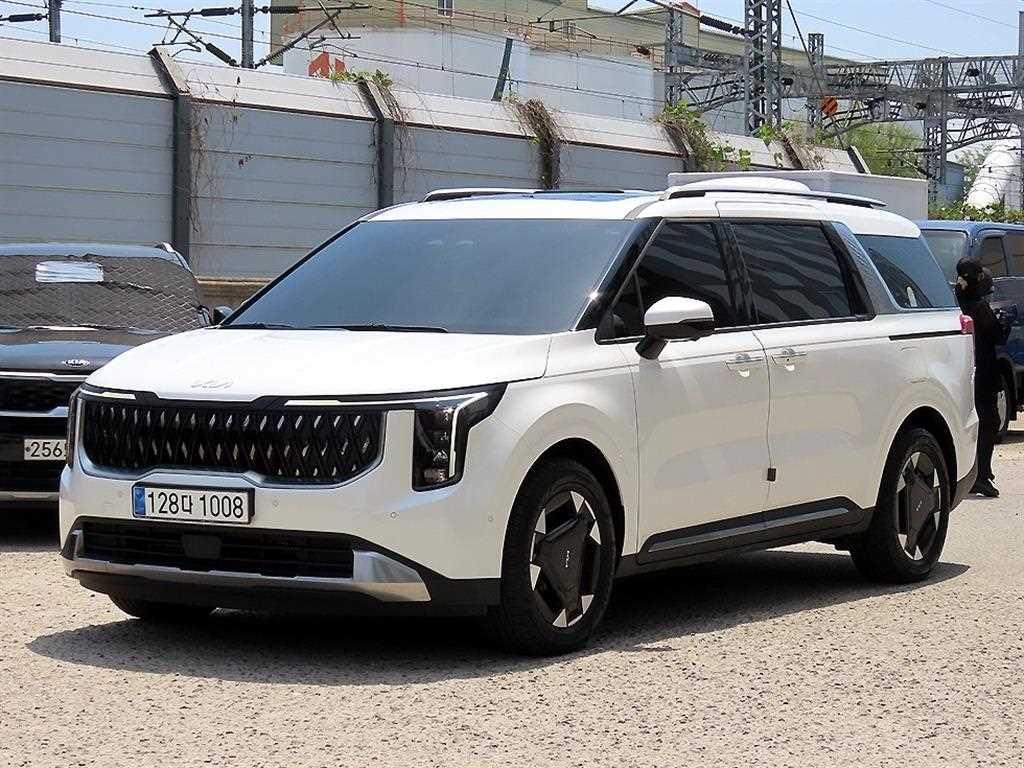 KIA Carnival - Vista 2