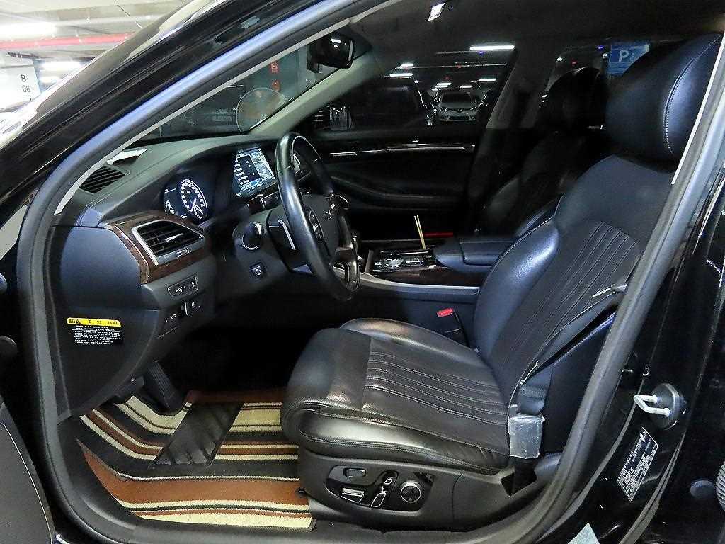 Genesis EQ900 - Vista 6