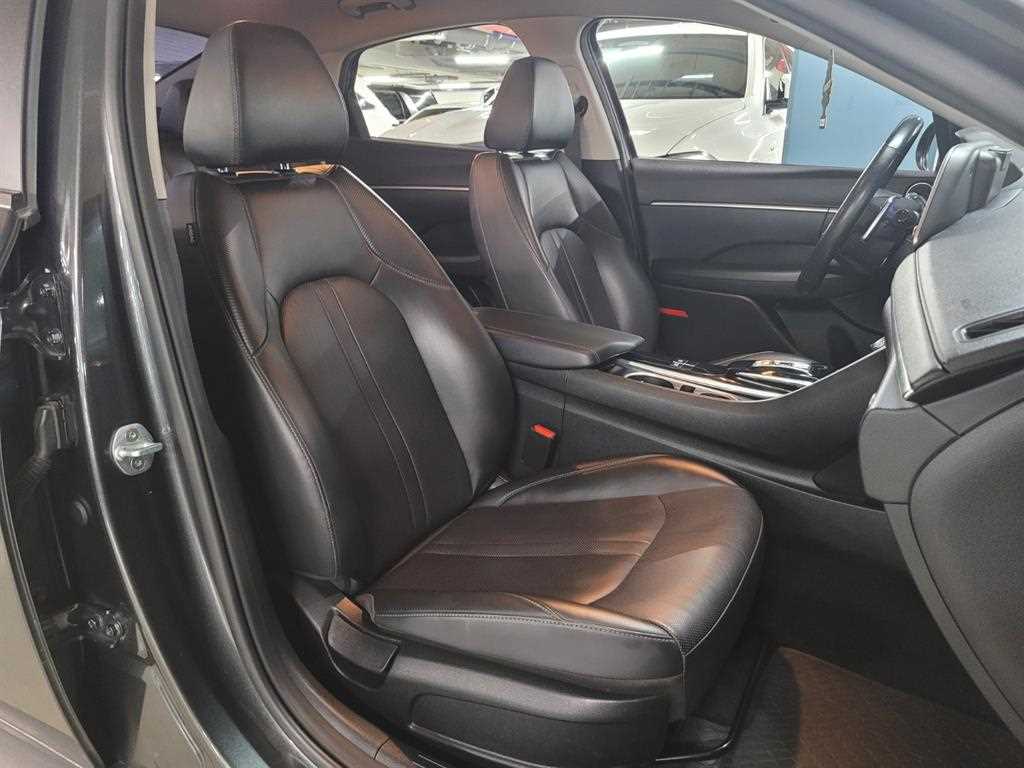 HYUNDAI Sonata - Vista 7