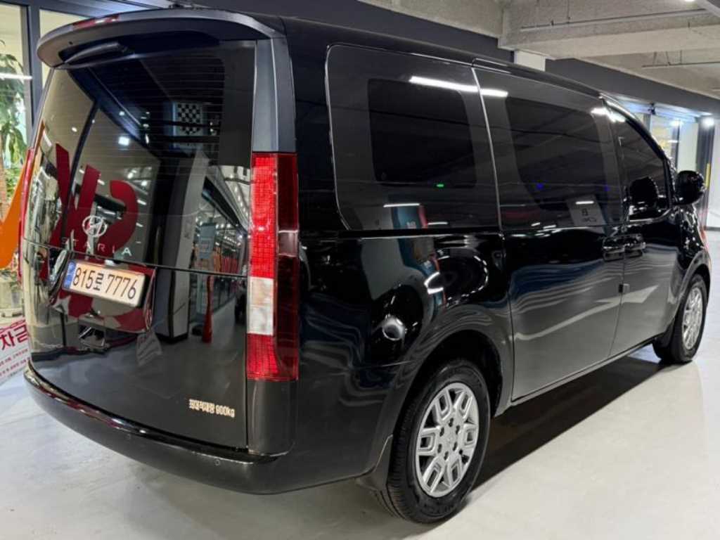 HYUNDAI Staria - Vista 4