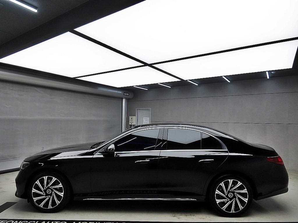 Mercedes Benz E class - Vista 4