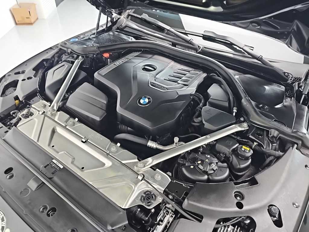BMW 4 Series - Vista 5