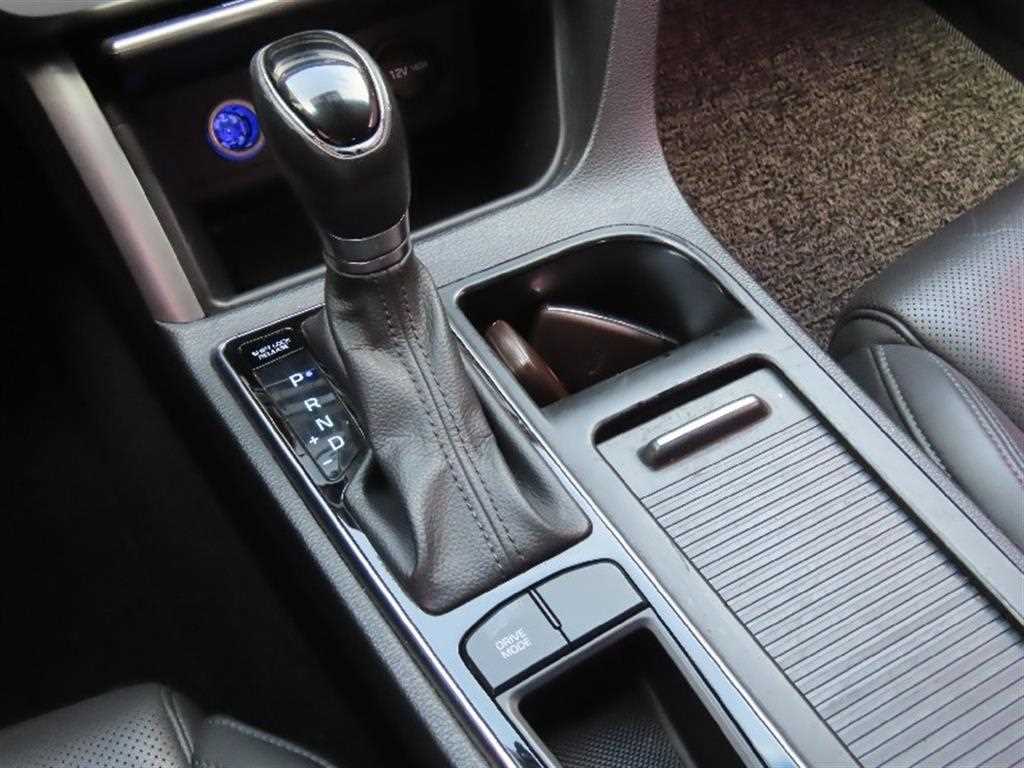 HYUNDAI Sonata - Vista 6