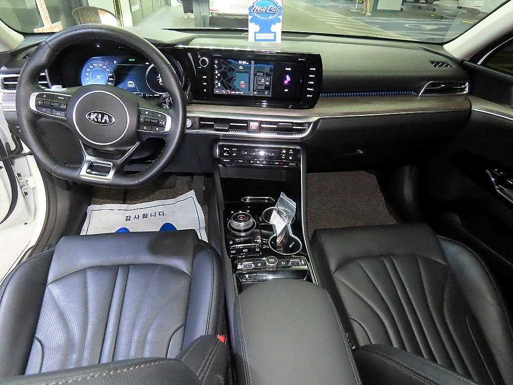 KIA K5 - Vista 10