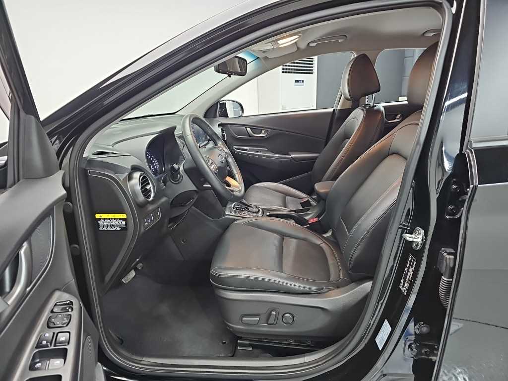 HYUNDAI Kona - Vista 11