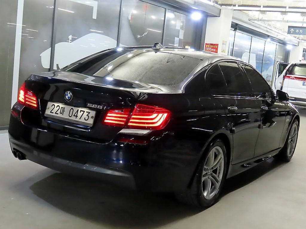 BMW 5 Series - Vista 4