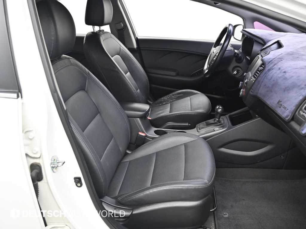 KIA K3 - Vista 10