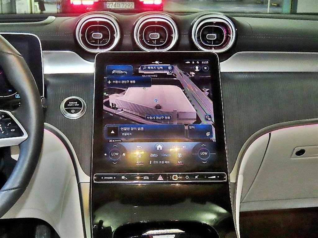 Mercedes Benz GLC Class - Vista 11