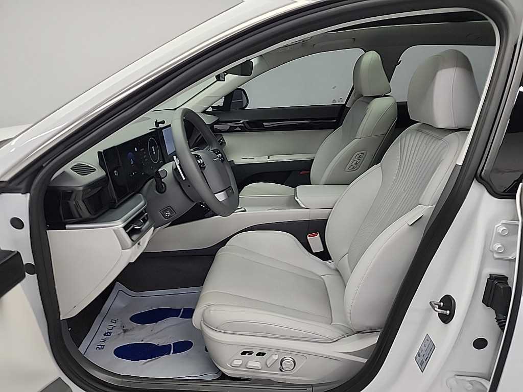 HYUNDAI Grandeur - Vista 11