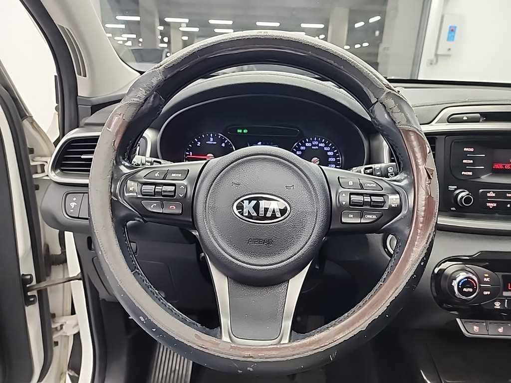 KIA Sorento - Vista 9