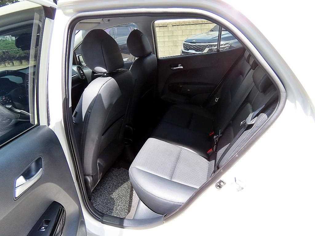 KIA Morning - Vista 5