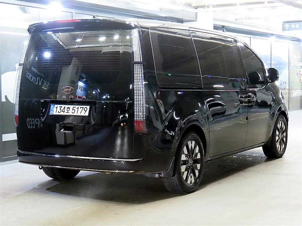 HYUNDAI Staria - Vista 4