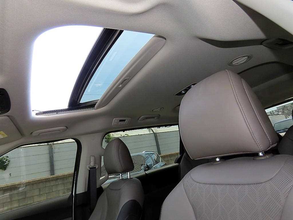 KIA Carnival 2024 Blanco - Importación desde Corea - HF Imports Iquique - Foto 16