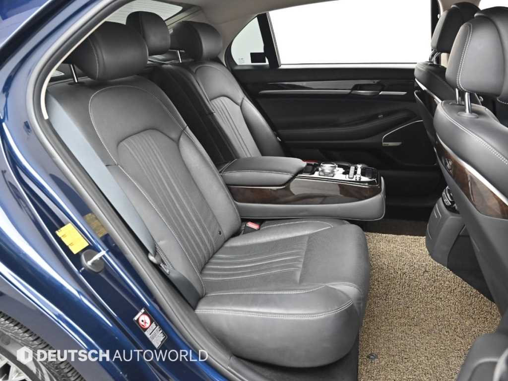 Genesis G90 - Vista 12