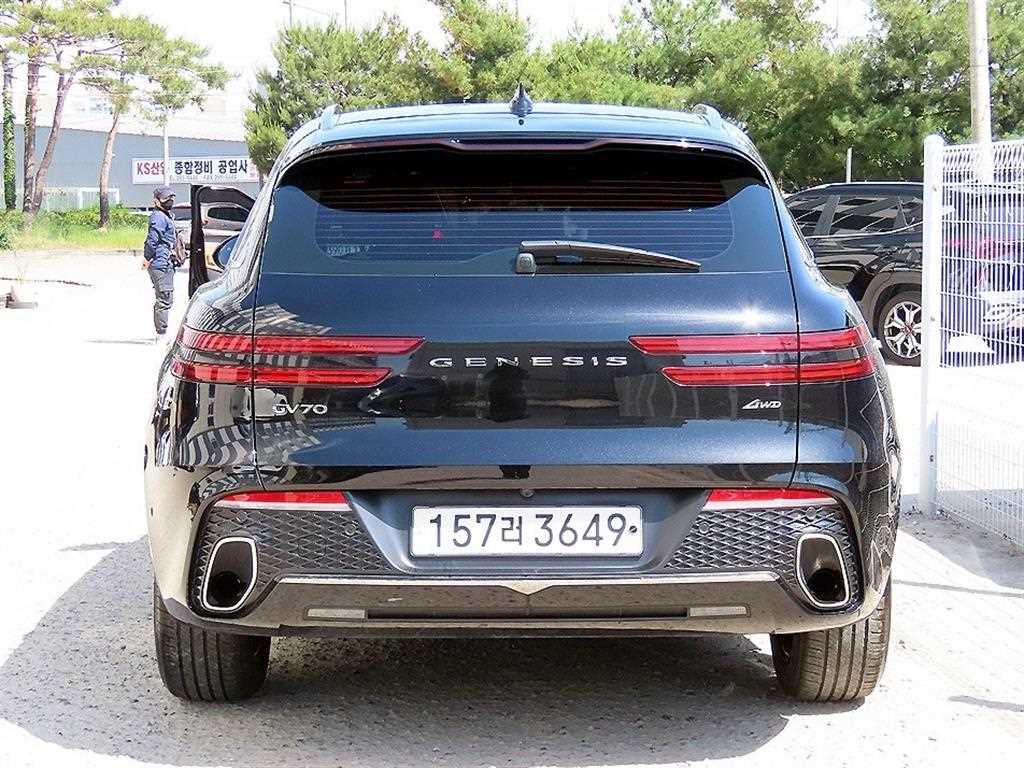 Genesis GV70 - Vista 4