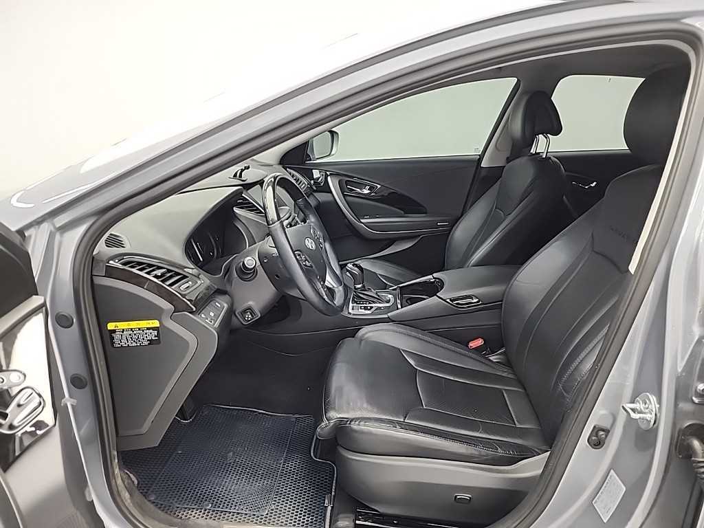 HYUNDAI Grandeur - Vista 11