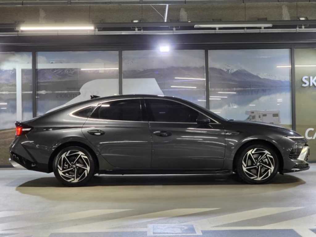 HYUNDAI Sonata - Vista 3