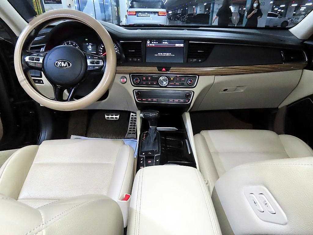 KIA K7 - Vista 10