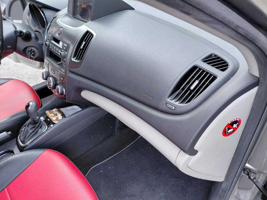 KIA Forte 2013 Gris - Importación desde Corea - HF Imports Iquique - Foto 17