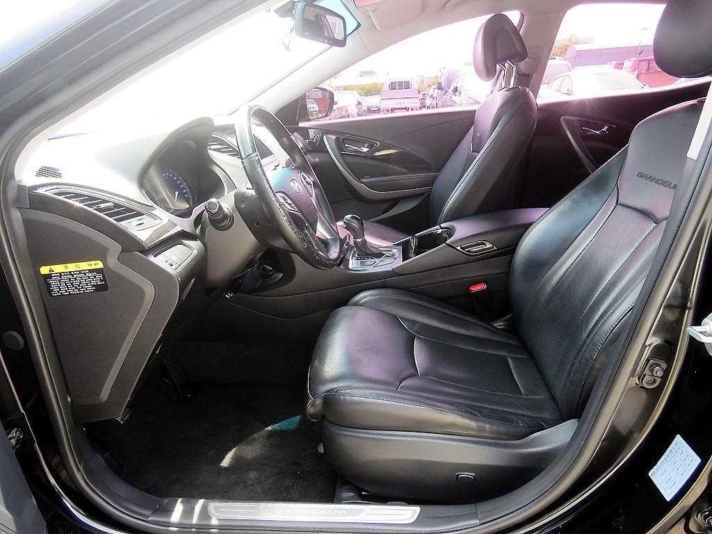 HYUNDAI Grandeur - Vista 5