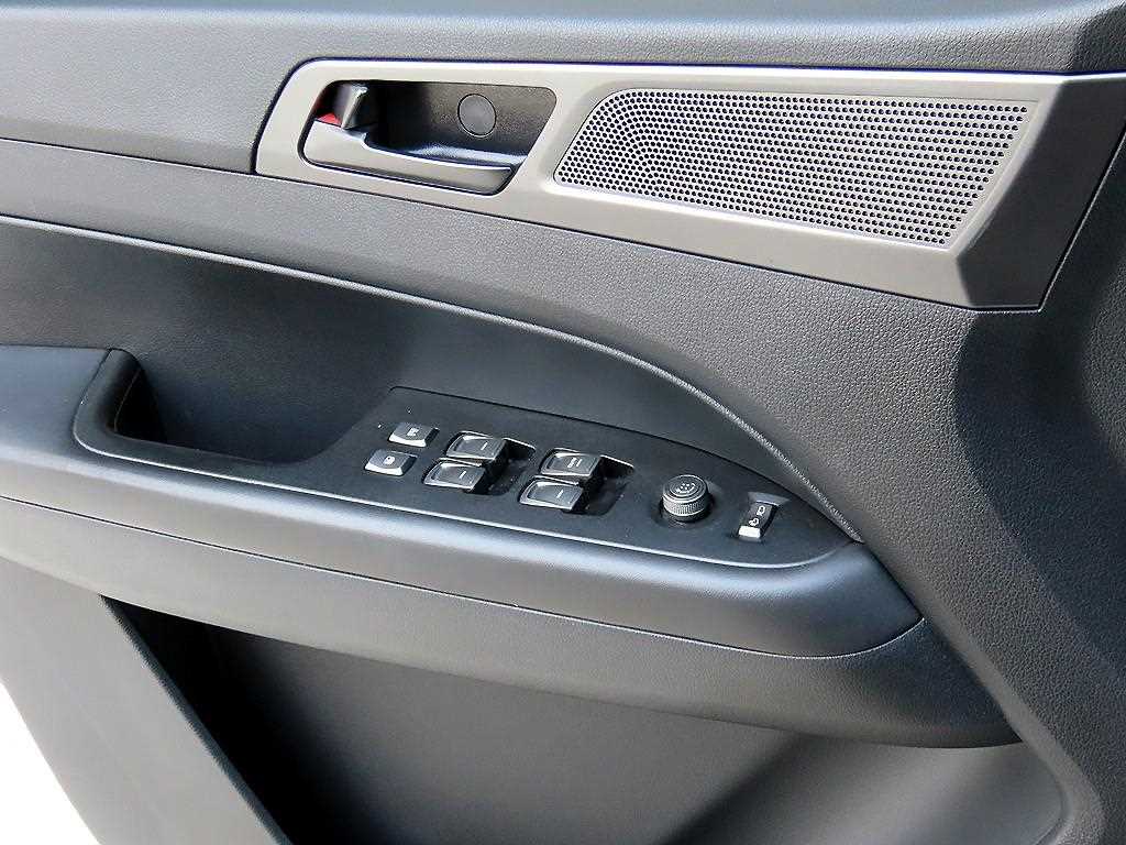 Ssangyong Rexton - Vista 11