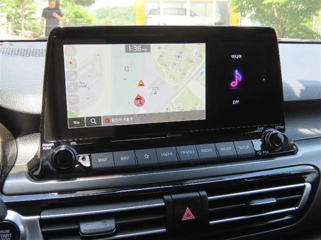 KIA Seltos - Vista 8