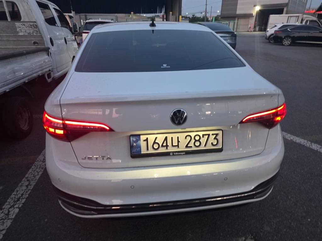 Volkswagen Jetta - Vista 2