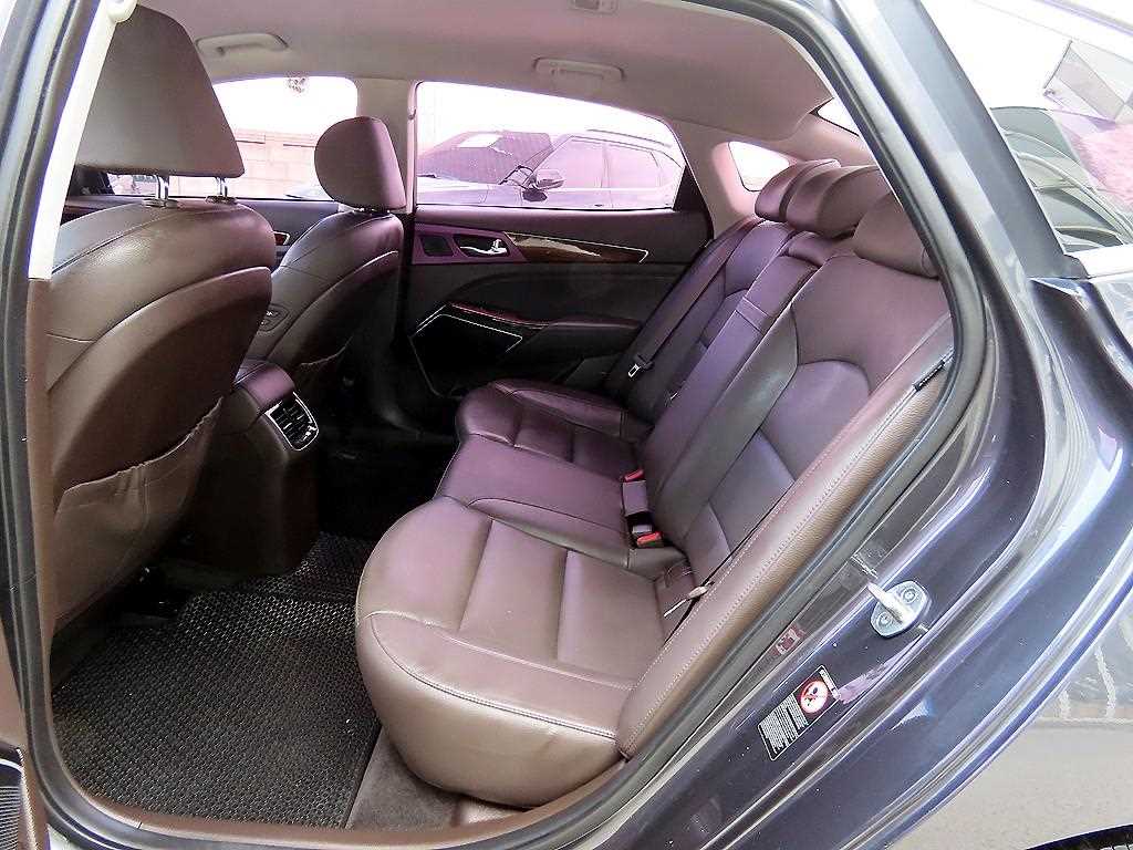 KIA K7 - Vista 6