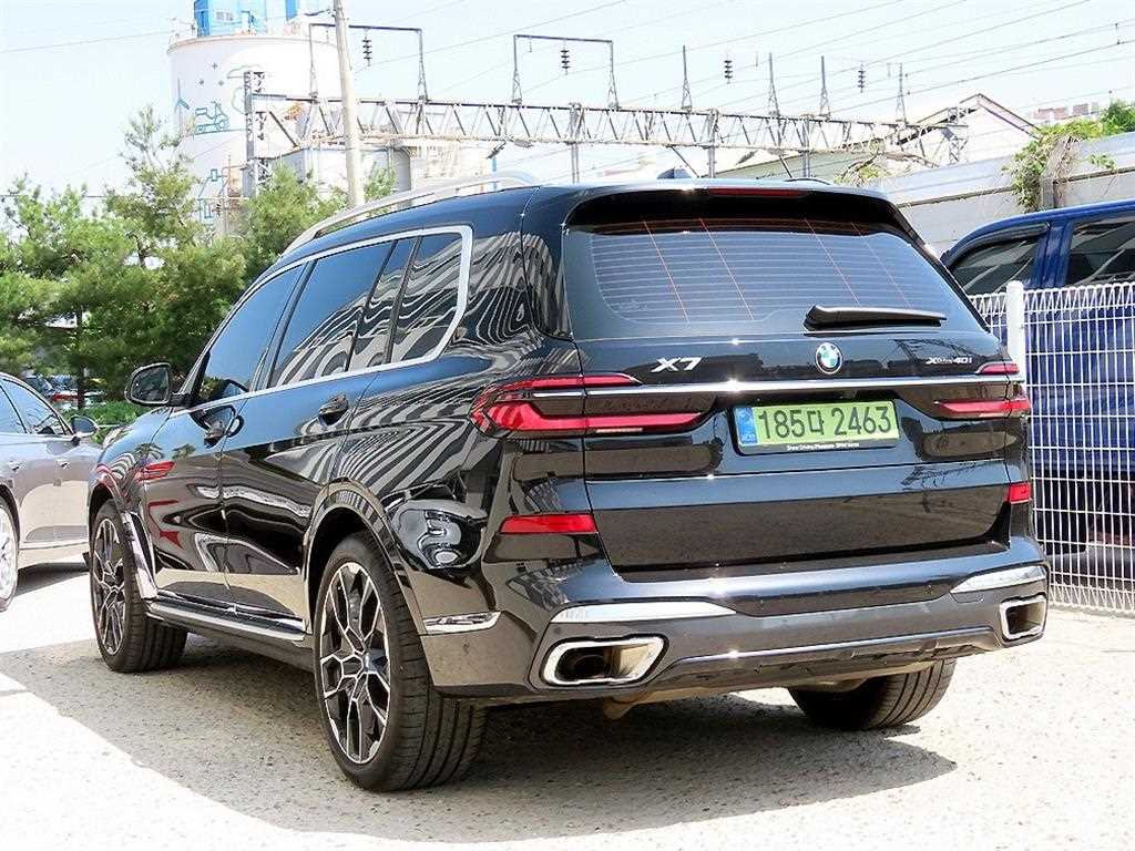 BMW X7 - Vista 3