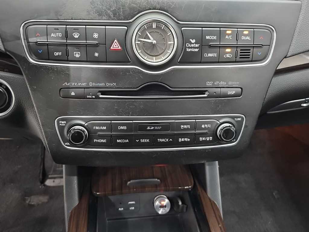 KIA K7 - Vista 10