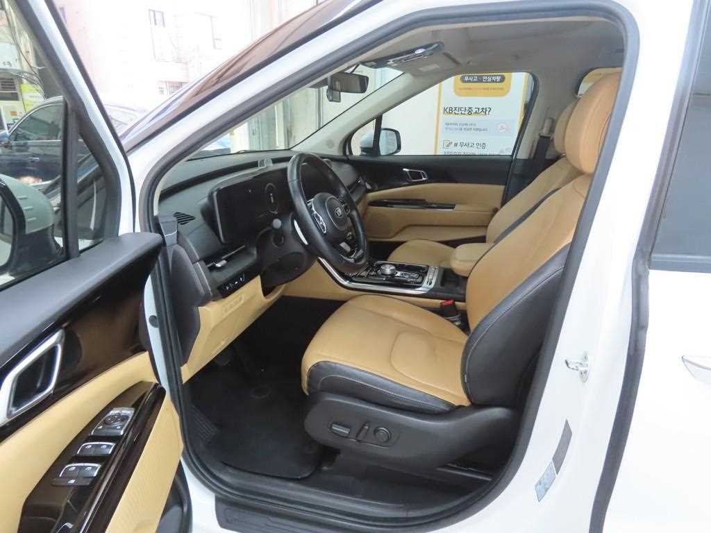 KIA Carnival - Vista 5
