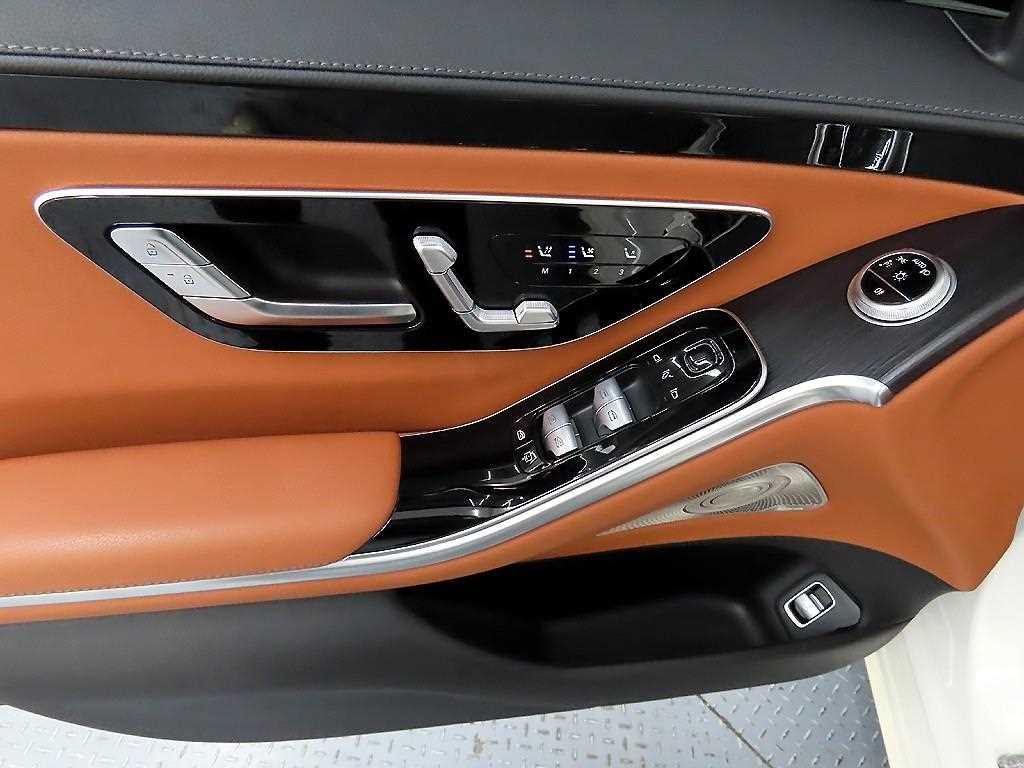 Mercedes Benz S Class - Vista 11