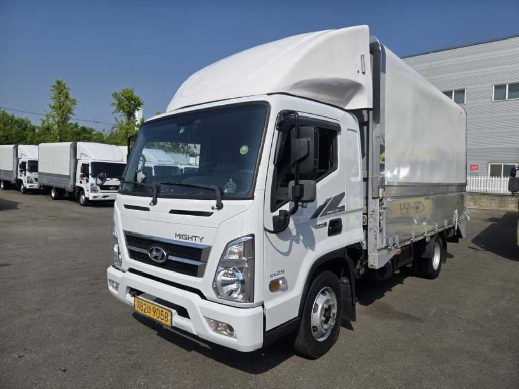medium and large cargo truck - Vista 3