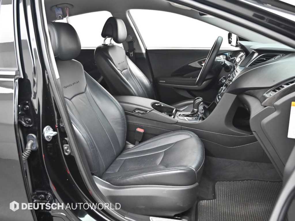 HYUNDAI Grandeur - Vista 10