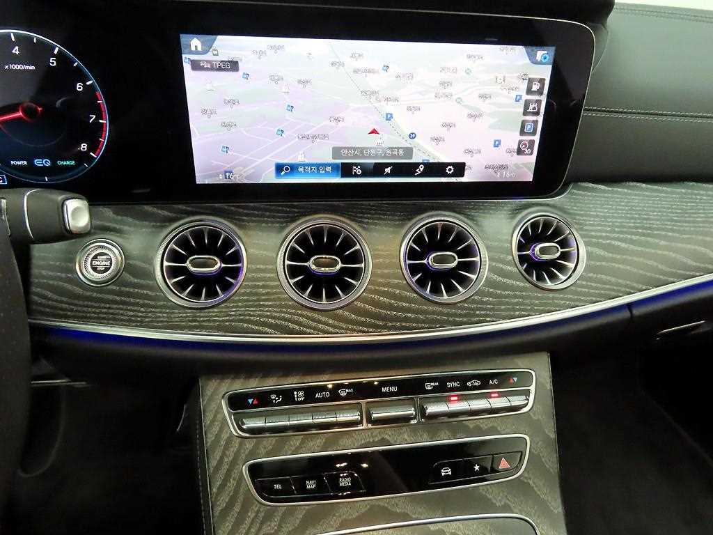 Mercedes Benz E class - Vista 9