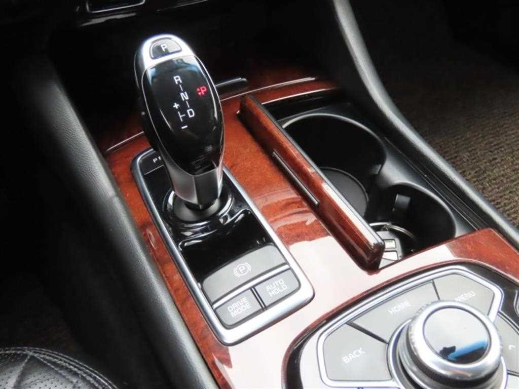 KIA K9 - Vista 6