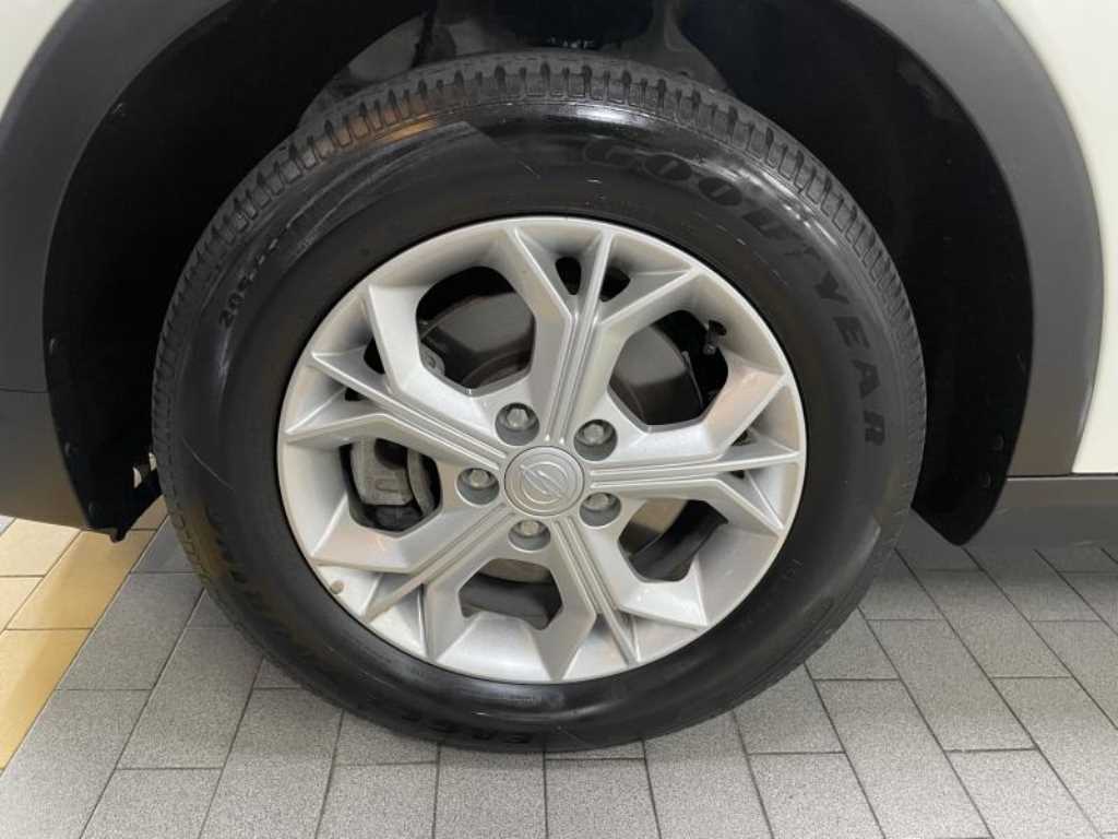Ssangyong Tivoli - Vista 6