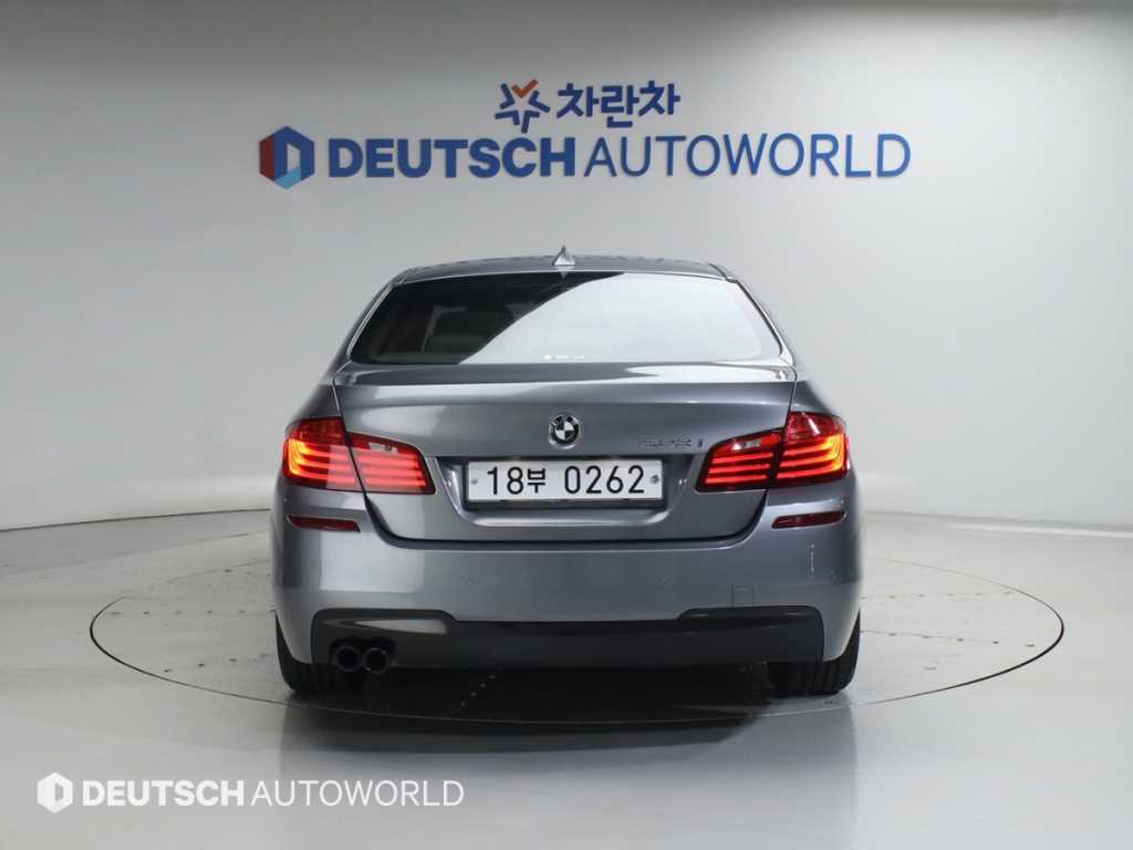 BMW 5 Series - Vista 4