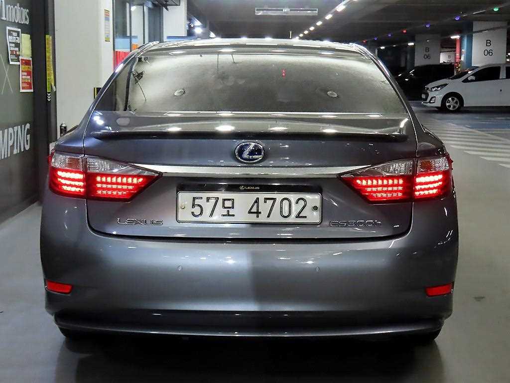 Lexus ES - Vista 5