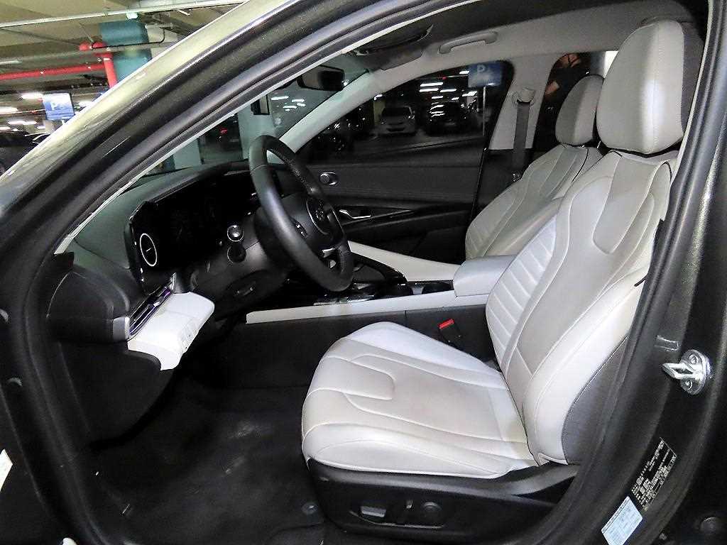 HYUNDAI Avante - Vista 6