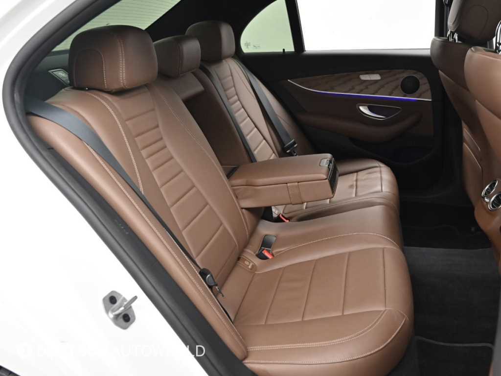Mercedes Benz E class - Vista 12