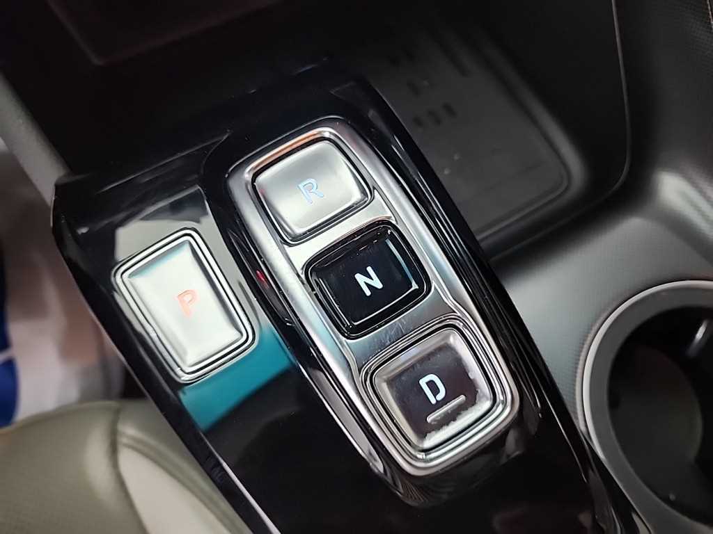 HYUNDAI Sonata - Vista 8
