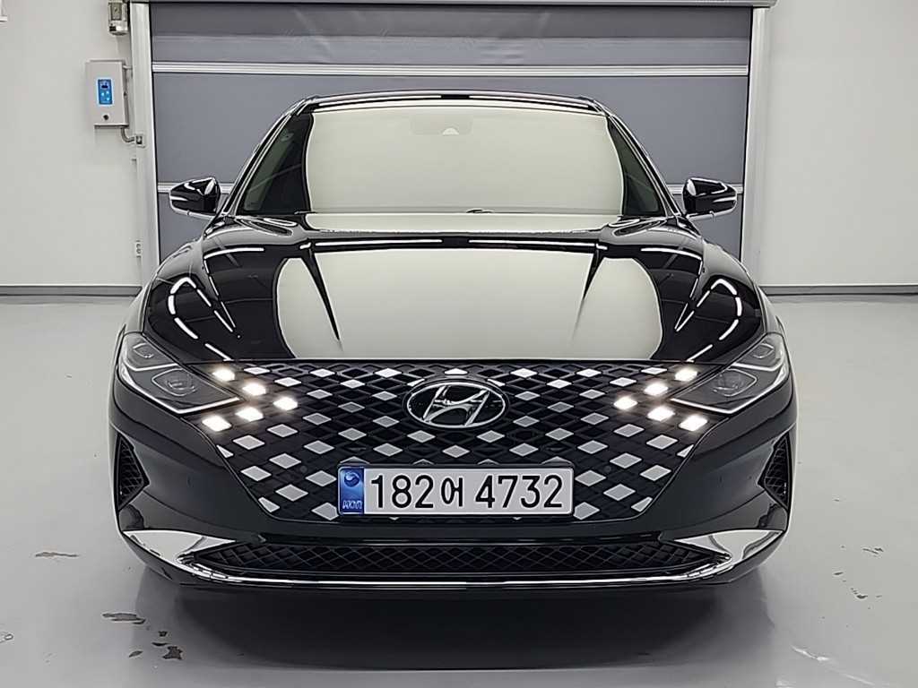 HYUNDAI Grandeur - Vista 2