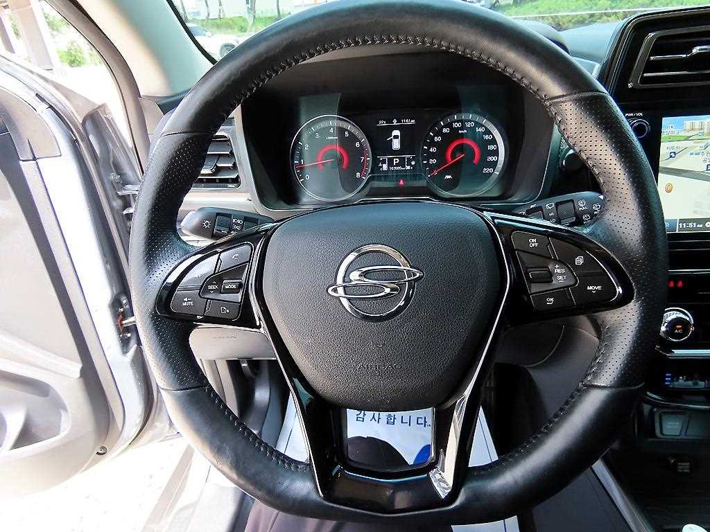 Ssangyong Tivoli - Vista 8