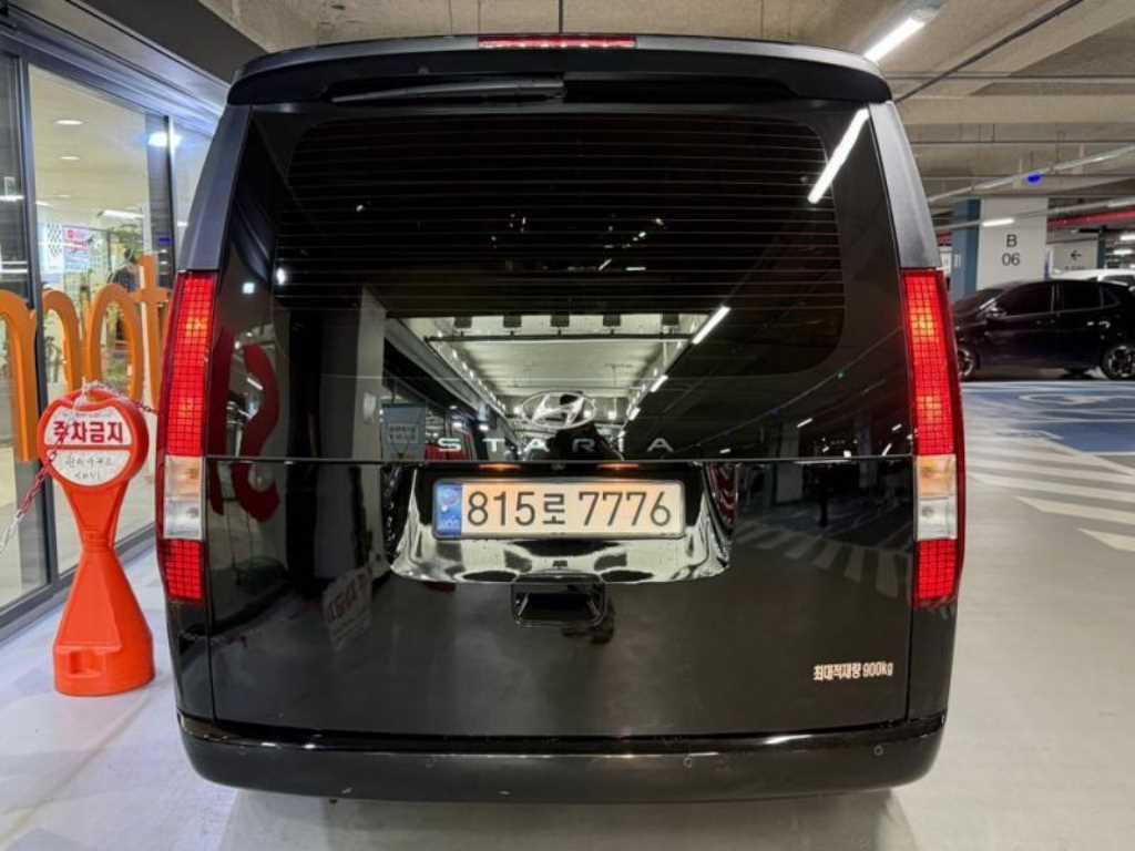 HYUNDAI Staria - Vista 5
