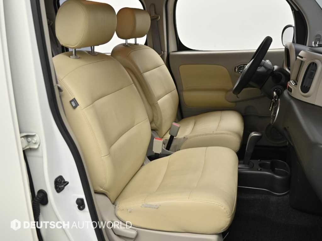 Nissan Cube - Vista 10