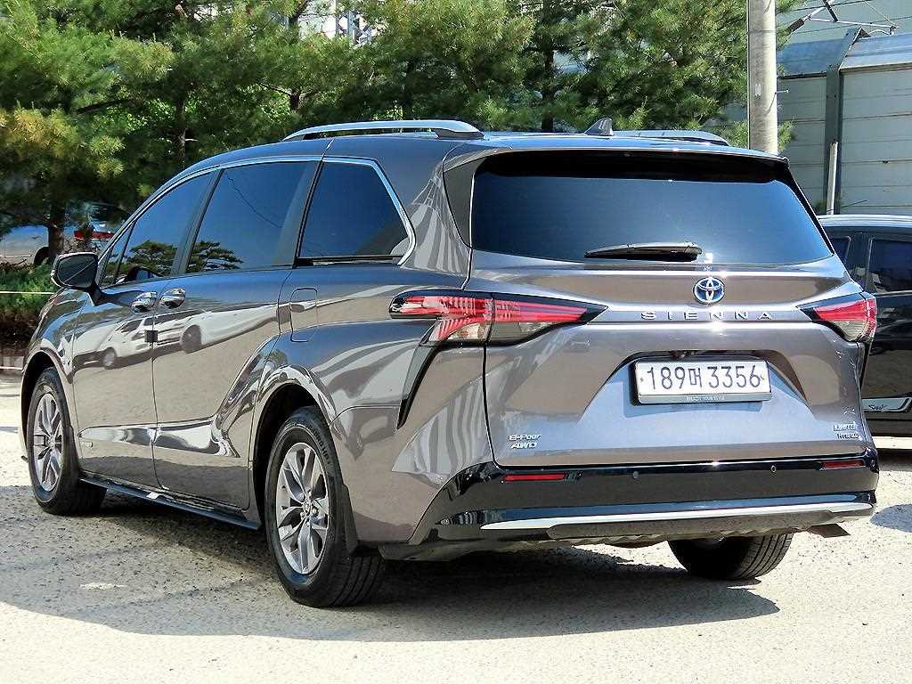Toyota Siena - Vista 3